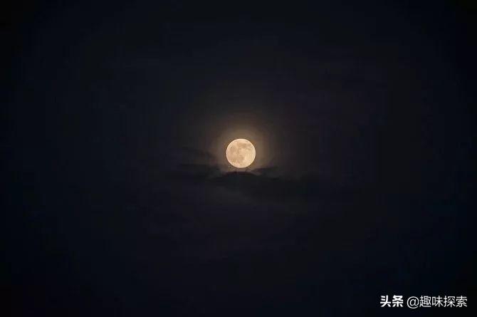 彗星亮度渐暗，人类与宇宙星辰的微妙联系