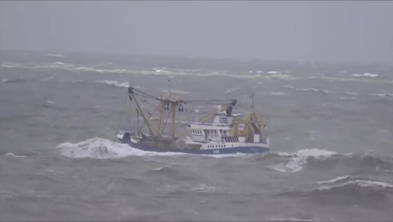 辽宁海域风浪吞噬渔船，探险之旅背后的宁静启示