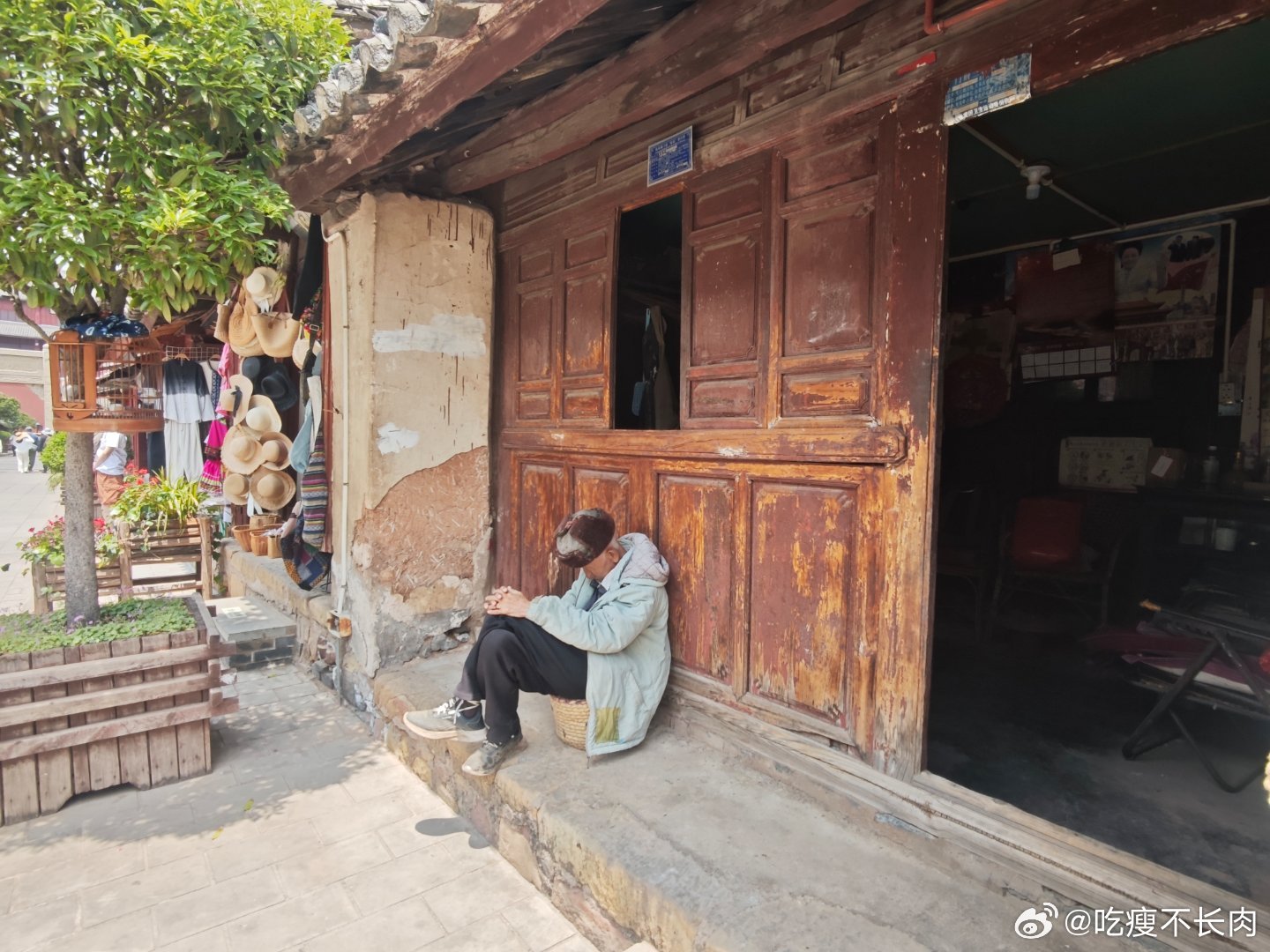 网红云南阿奎逝世，探寻小巷特色小店的记忆之旅