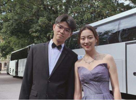 学霸最新版本发布及其影响与争议分析
