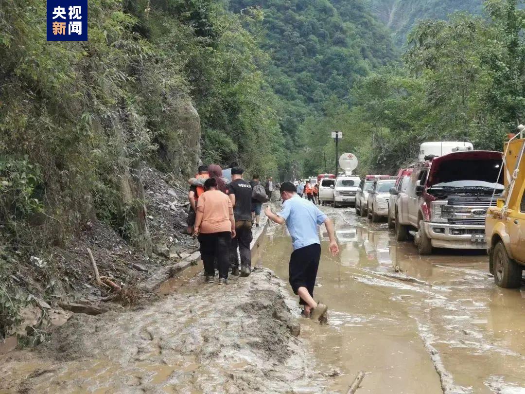 六安洪水最新情况,六安洪水最新情况，洪水中的温馨漂流之旅