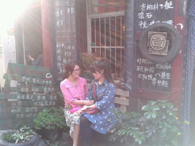 揭秘隐藏版特色小店，最新版C聊的独特风味小巷之旅