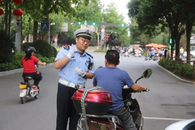 交警头盔最新规定，探险之旅寻求内心平和与宁静的宁静之道