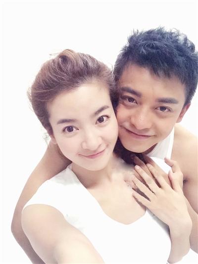 李佳航李晟最新科技产品介绍亮相，引领潮流新趋势！