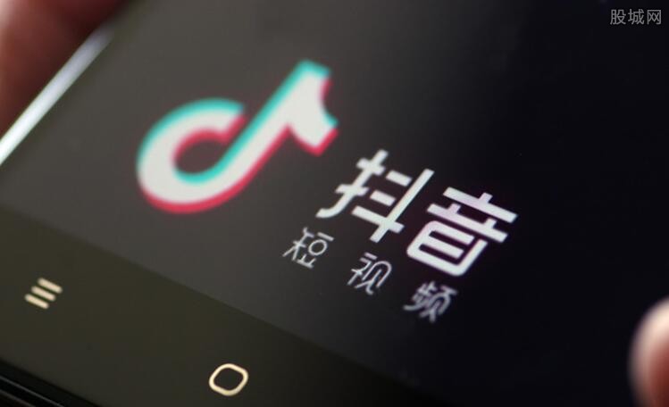抖音钻卡最新，邻里间的温情日常分享