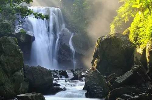 最新中文字幕资源，自然美景治愈之旅的独家探索