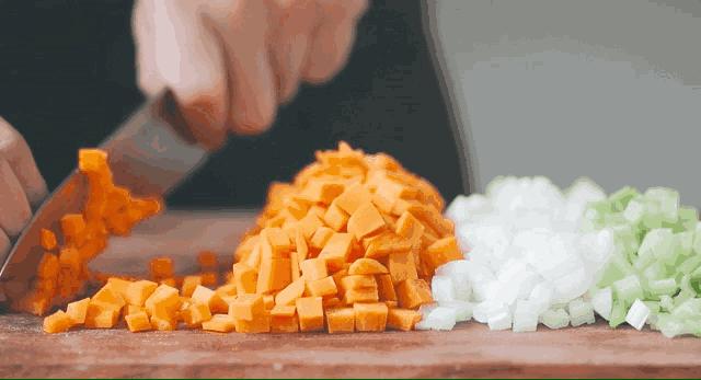 联想最新款笔记本电脑，家庭娱乐的绝佳之选，快乐纽带触手可及