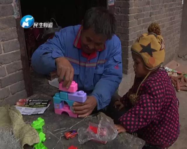 小莉帮忙最新一期，深度探讨与解析社会热点问题