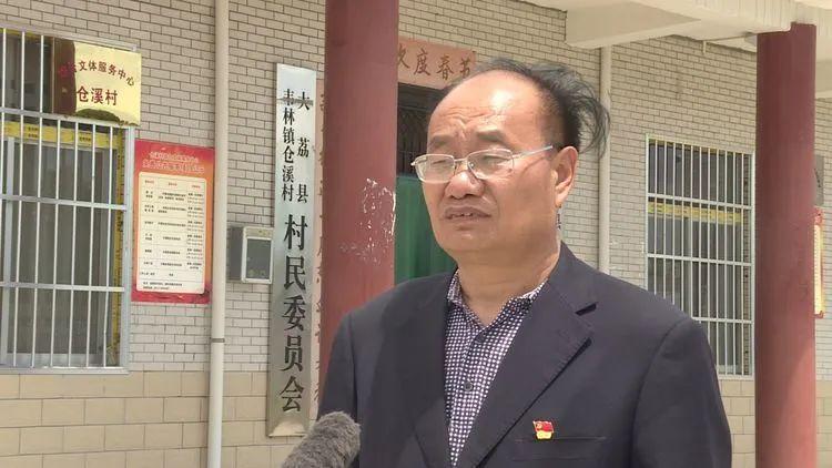 最新电信手机，爱的纽带与陪伴的温馨故事